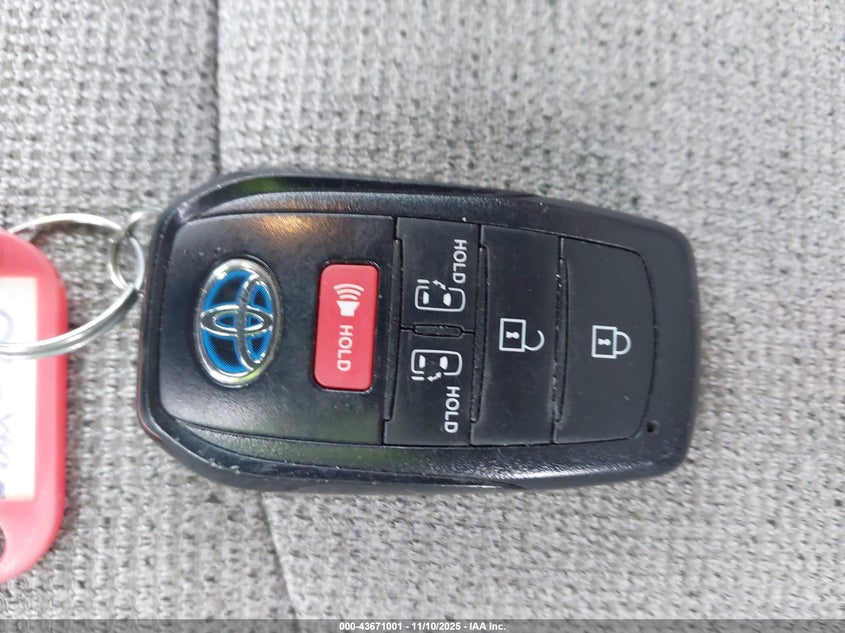 2022 TOYOTA SIENNA LE 5TDKSKFC1NS065458