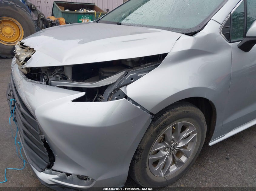 2022 TOYOTA SIENNA LE 5TDKSKFC1NS065458