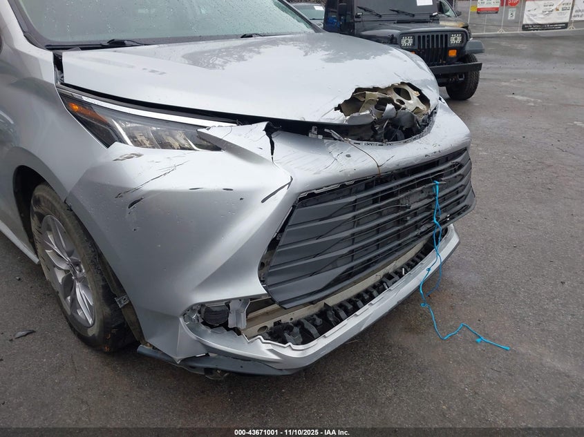 2022 TOYOTA SIENNA LE 5TDKSKFC1NS065458