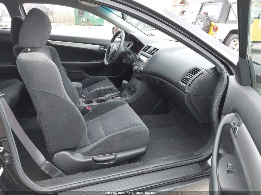 1HGCM72214A026049 2004 HONDA ACCORD photo no. 5