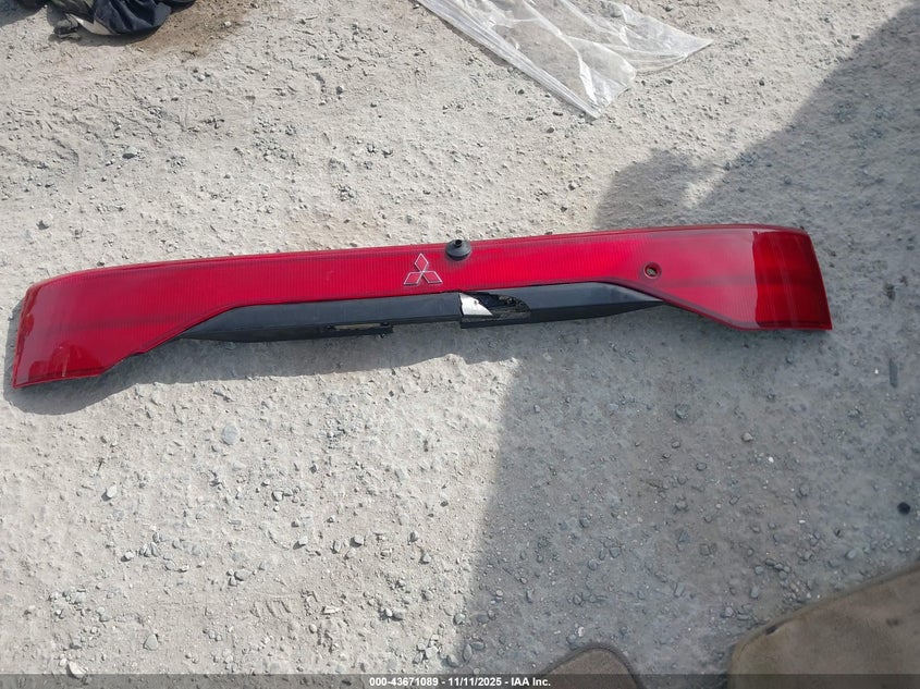 2000 Mitsubishi Montero Sport Ls/Xls VIN: JA4LS31H9YP037137 Lot: 43671089