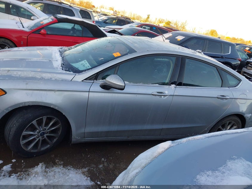 3FA6P0H79HR164758 2017 FORD FUSION photo no. 13