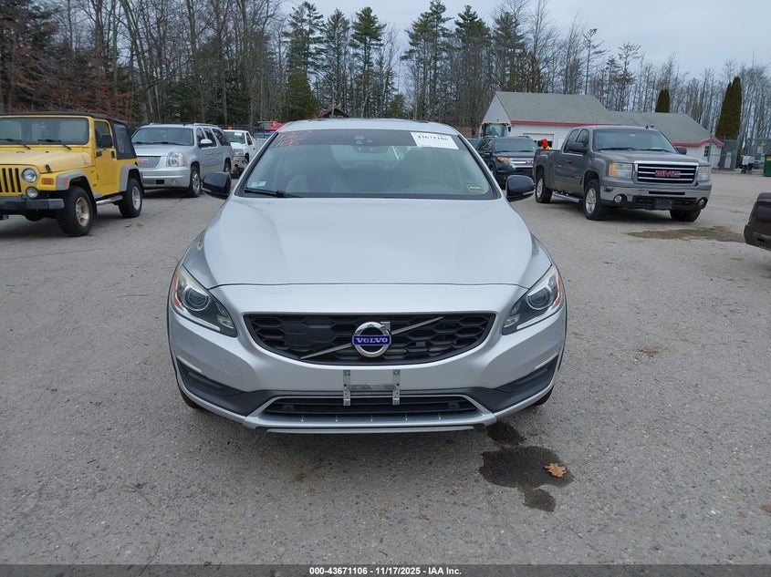 2016 Volvo S60 Cross Country T5 Platinum VIN: YV4612UM5G2000653 Lot: 43671106