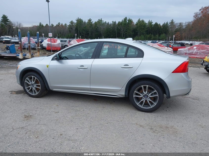 2016 Volvo S60 Cross Country T5 Platinum VIN: YV4612UM5G2000653 Lot: 43671106