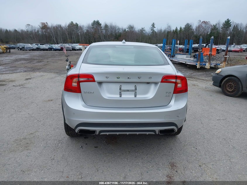 2016 Volvo S60 Cross Country T5 Platinum VIN: YV4612UM5G2000653 Lot: 43671106