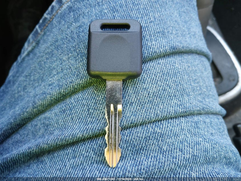 2009 Nissan Versa 1.8S VIN: 3N1BC13E79L372922 Lot: 43671245