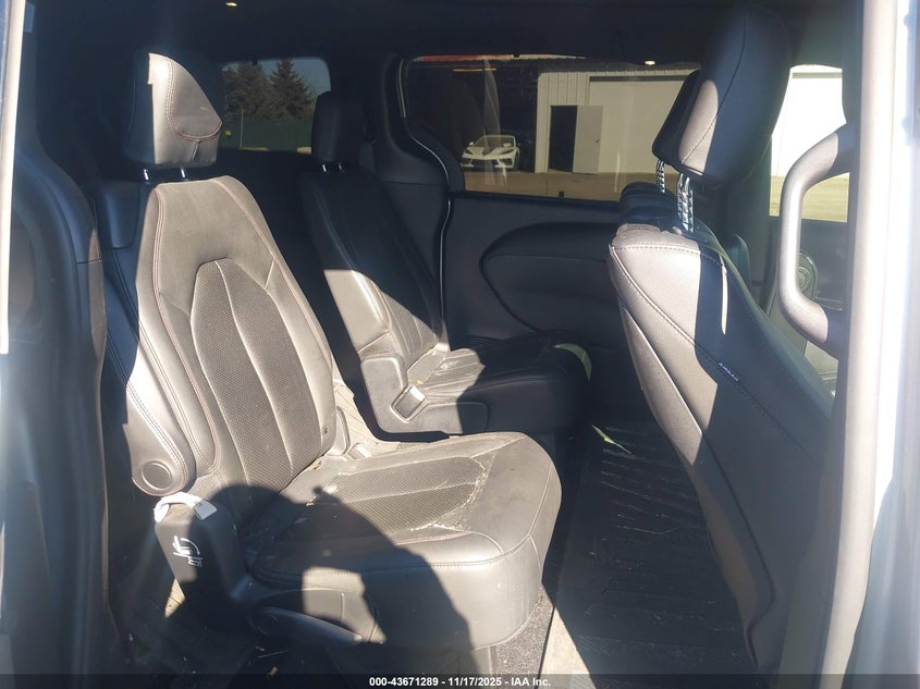 2020 Chrysler Pacifica 35Th Anniversary Touring L Plus VIN: 2C4RC1EG2LR116899 Lot: 43671289