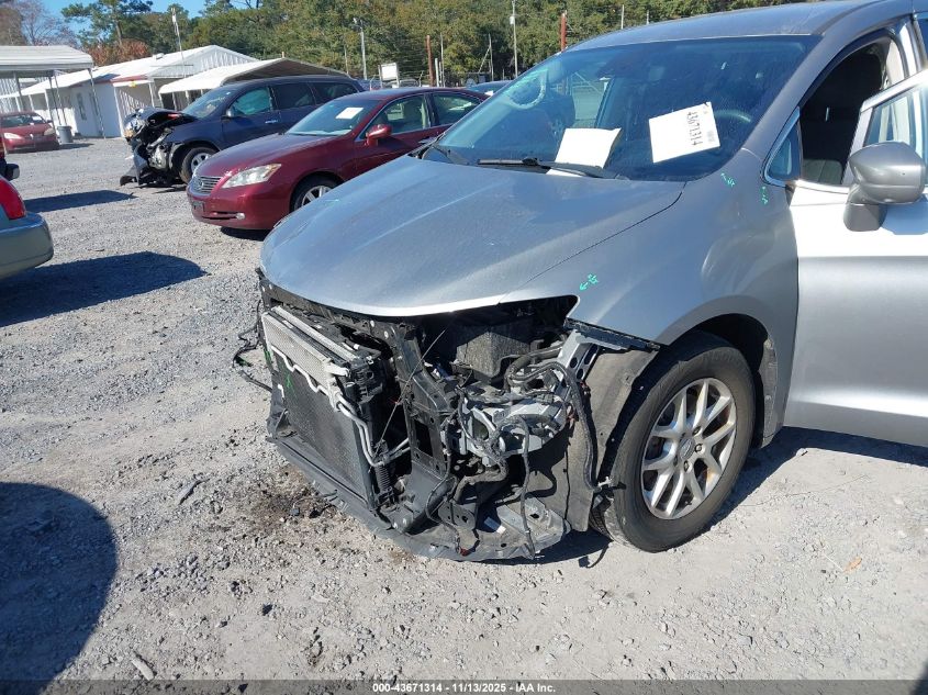 2020 Chrysler Pacifica Touring VIN: 2C4RC1FG5LR159373 Lot: 43671314