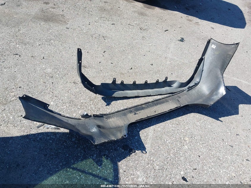 2022 TOYOTA CAMRY LE 4T1R11AK4NU690485