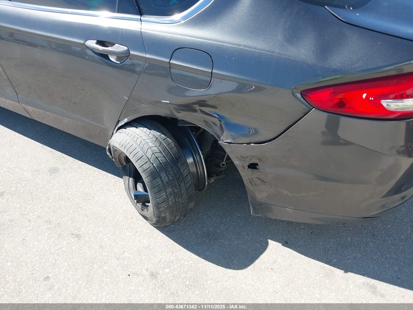 2017 FORD FUSION SE 3FA6P0H70HR298199