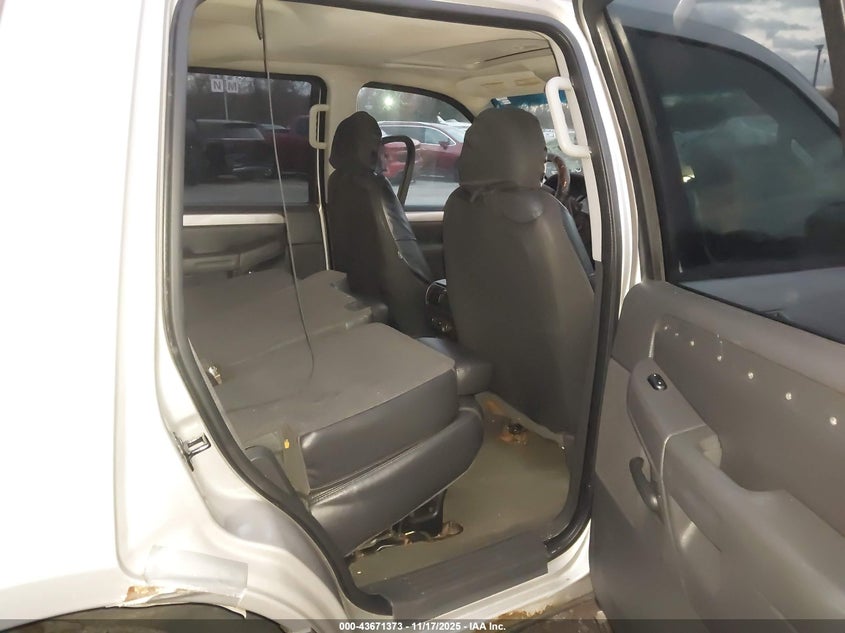 2004 Mercury Mountaineer VIN: 4M2ZU86WX4UJ11329 Lot: 43671373