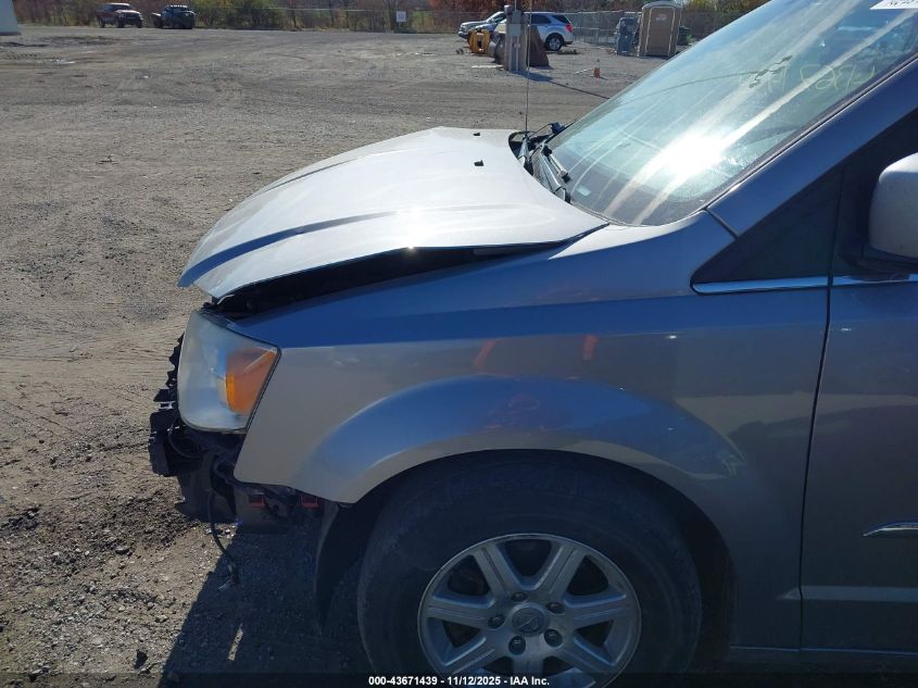 2013 Chrysler Town & Country Touring VIN: 2C4RC1BG4DR555270 Lot: 43671439