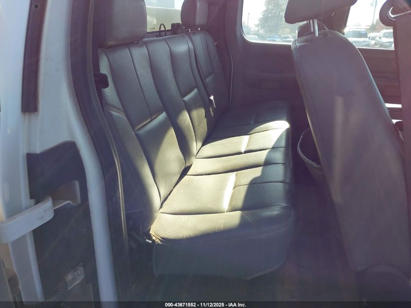 2007 Chevrolet Silverado 2500Hd Work Truck VIN: 1GBHC29K67E592970 Lot: 43671552