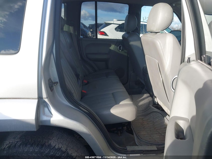 1J4GL58K06W162297 2006 JEEP LIBERTY (NORTH AMERICA) photo no. 8