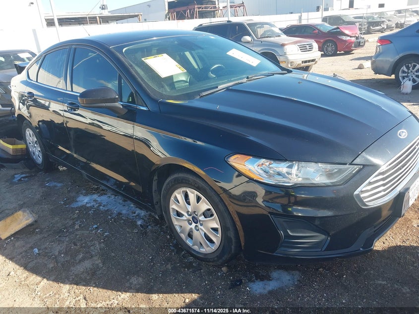 FORD FUSION S