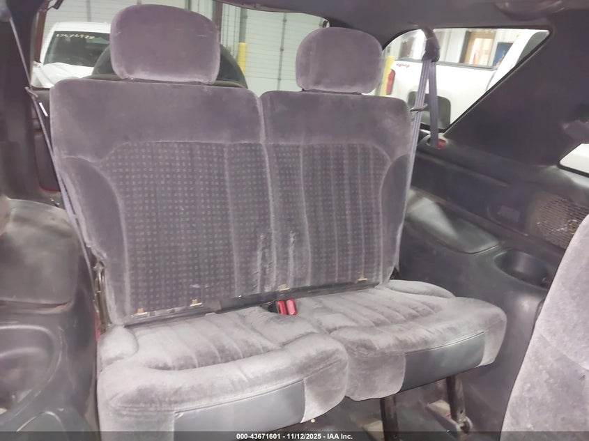 2000 Chevrolet Blazer Ls VIN: 1GNCT18W0YK256231 Lot: 43671601