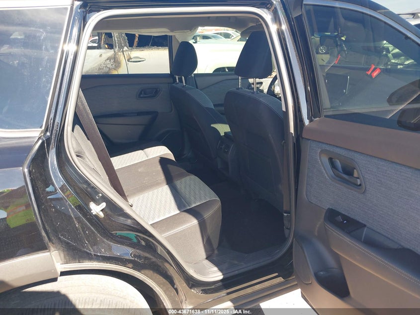 2021 NISSAN ROGUE S FWD - JN8AT3AA5MW015136