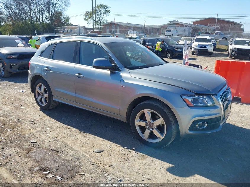AUDI Q5 3.2 PREMIUM PLUS
