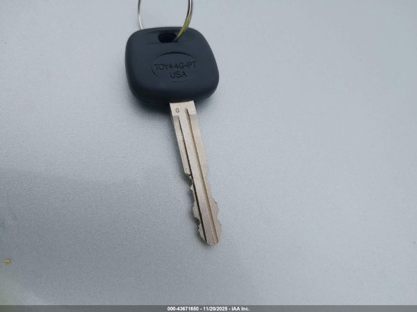 2017 Toyota Tundra Sr5 5.7L V8 VIN: 5TFUW5F19HX645830 Lot: 43671650