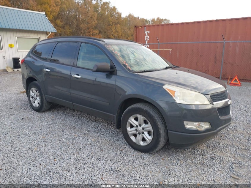 CHEVROLET TRAVERSE LS