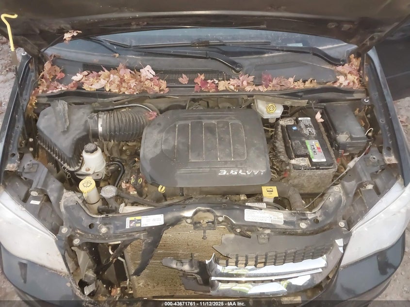 2013 Dodge Grand Caravan Crew VIN: 2C4RDGDGXDR810887 Lot: 43671761