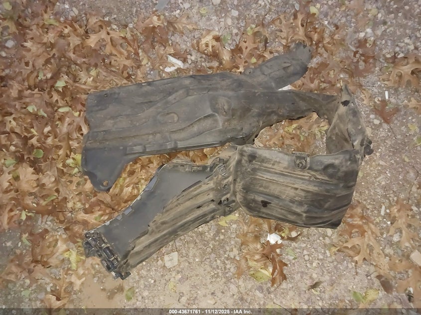 2013 Dodge Grand Caravan Crew VIN: 2C4RDGDGXDR810887 Lot: 43671761