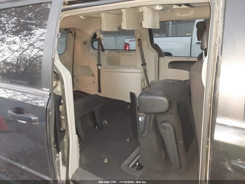 2013 Dodge Grand Caravan Crew VIN: 2C4RDGDGXDR810887 Lot: 43671761