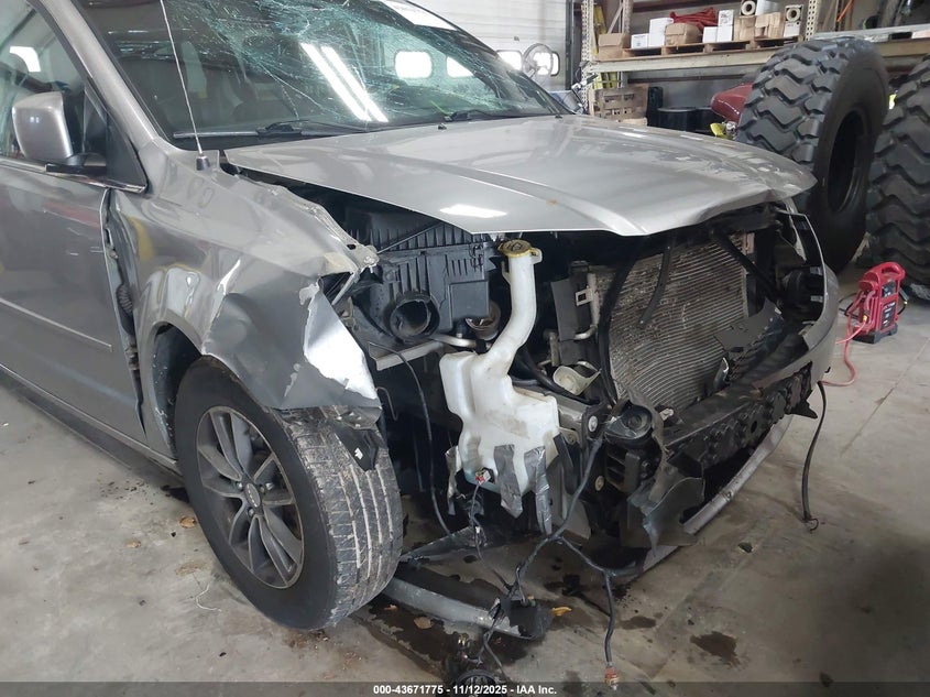 2017 Dodge Grand Caravan Sxt VIN: 2C4RDGCG6HR858166 Lot: 43671775