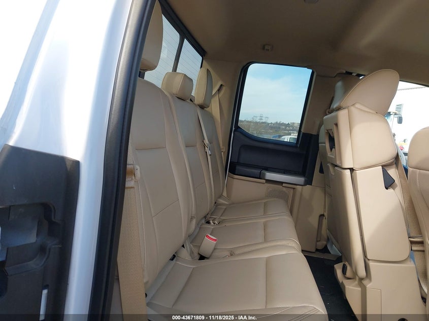 2017 Ford F-350 Lariat VIN: 1FT8X3BT6HED98529 Lot: 43671809