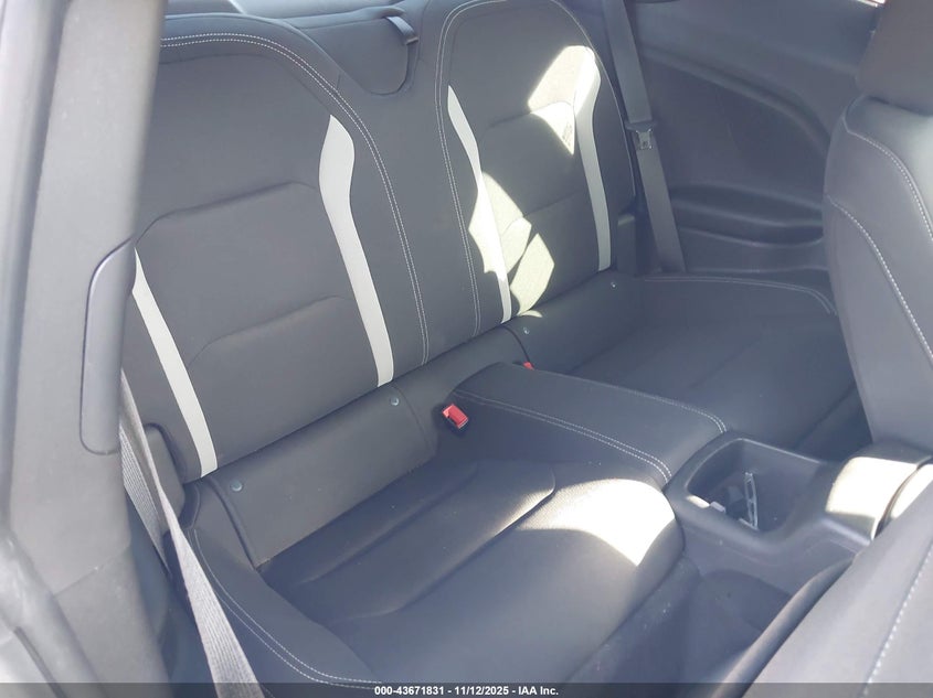 2021 Chevrolet Camaro Rwd 1Lt VIN: 1G1FA1RS8M0125893 Lot: 43671831