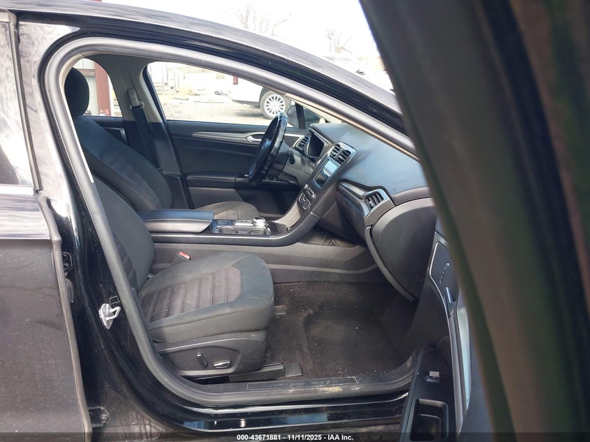 2017 FORD FUSION SE 3FA6P0H79HR199705