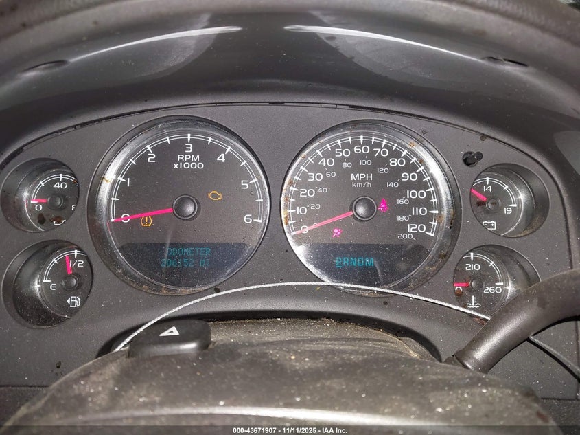 2008 GMC Yukon Denali VIN: 1GKFK638X8J239073 Lot: 43671907