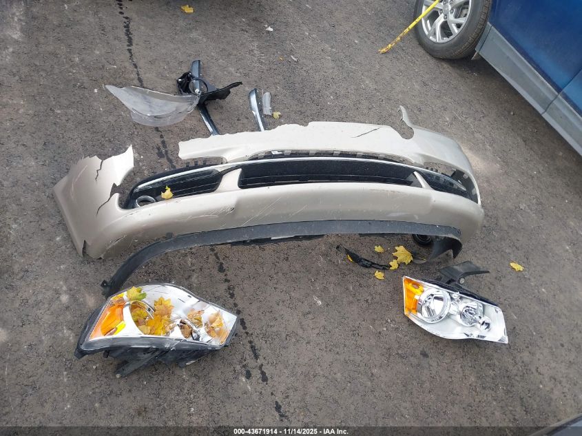 2012 Chrysler Town & Country Touring-L VIN: 2C4RC1CG5CR363532 Lot: 43671914