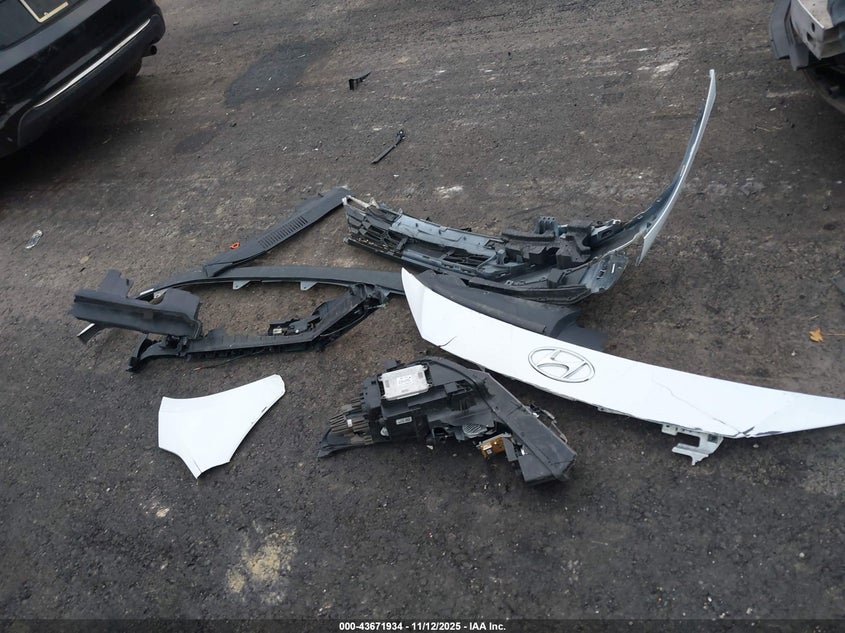 2023 HYUNDAI ELANTRA HYBRID LIMITED - KMHLN4AJ1PU048991