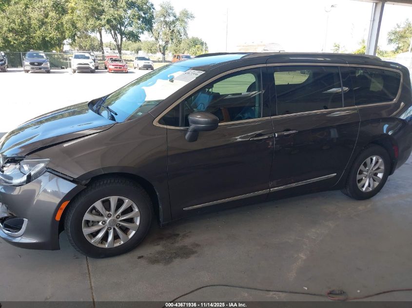 2019 Chrysler Pacifica Touring L VIN: 2C4RC1BG0KR731633 Lot: 43671936