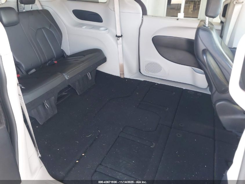 2019 Chrysler Pacifica Touring L VIN: 2C4RC1BG0KR731633 Lot: 43671936