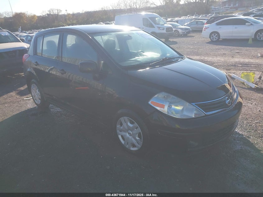 NISSAN VERSA 1.8S
