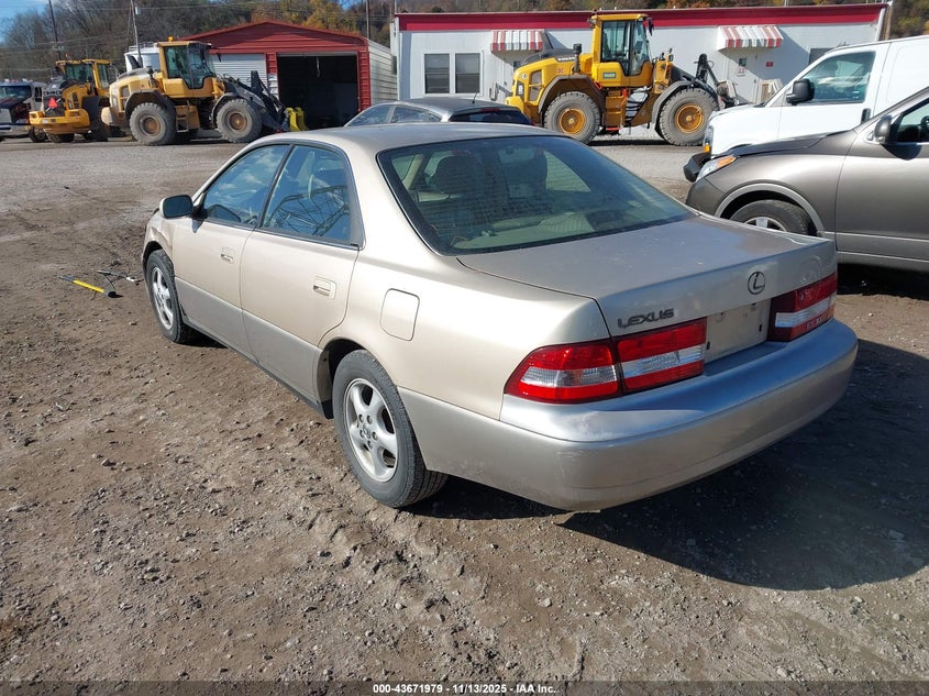 JT8BF28G8Y0240797 2000 LEXUS ES photo no. 3