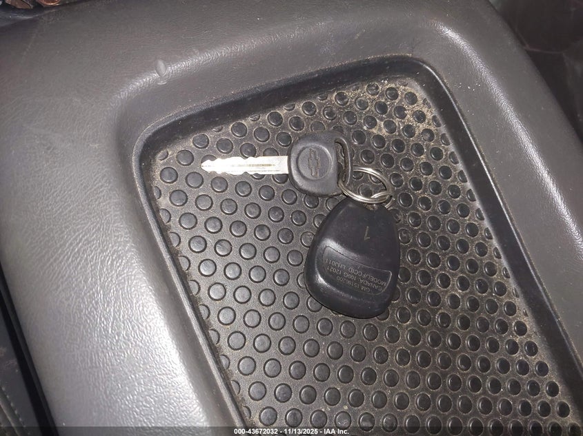 2004 Chevrolet Avalanche 1500 VIN: 3GNEK12T94G275131 Lot: 43672032