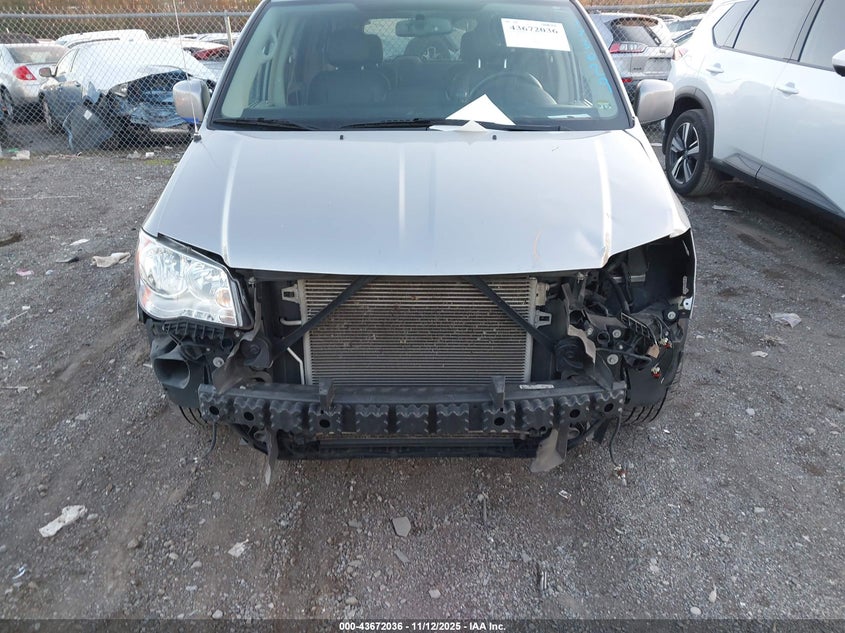 2016 Chrysler Town & Country Touring VIN: 2C4RC1BG0GR173029 Lot: 43672036