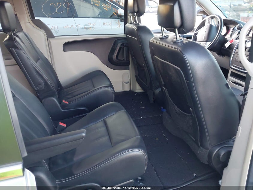 2016 Chrysler Town & Country Touring VIN: 2C4RC1BG0GR173029 Lot: 43672036