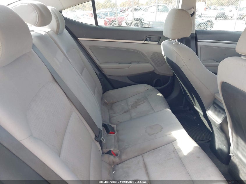 2017 HYUNDAI ELANTRA SE 5NPD84LF6HH118215