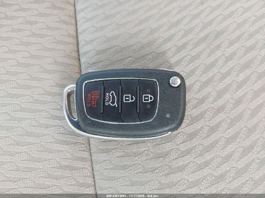 2018 Hyundai Santa Fe Sport 2.4L VIN: 5NMZT3LB3JH074804 Lot: 43672061