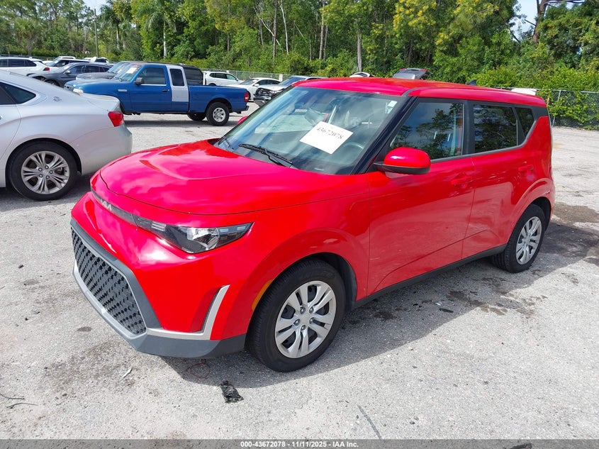 KNDJ23AU5P7197654 2023 KIA SOUL photo no. 2