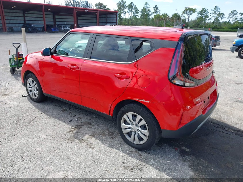 KNDJ23AU5P7197654 2023 KIA SOUL photo no. 3