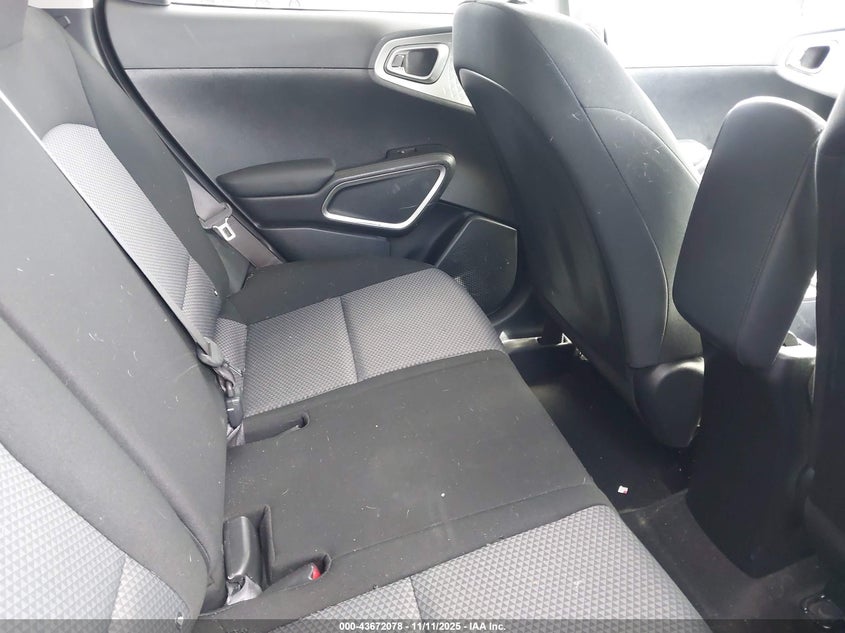 KNDJ23AU5P7197654 2023 KIA SOUL photo no. 8