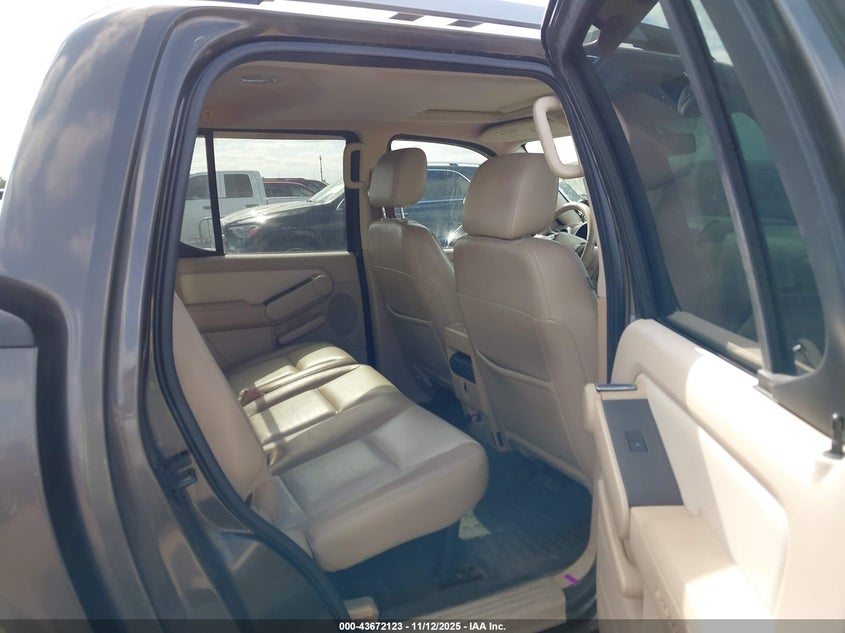 2007 Ford Explorer Sport Trac Limited VIN: 1FMEU338X7UA11731 Lot: 43672123