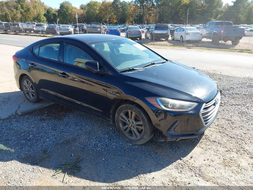HYUNDAI ELANTRA SE