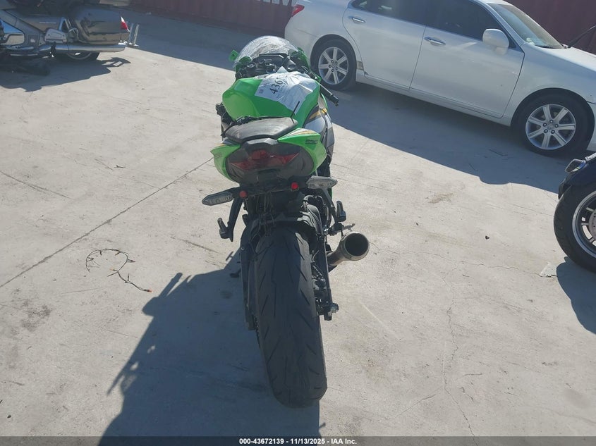 2025 Kawasaki Zx636 K VIN: JKBZXJK10SA008374 Lot: 43672139