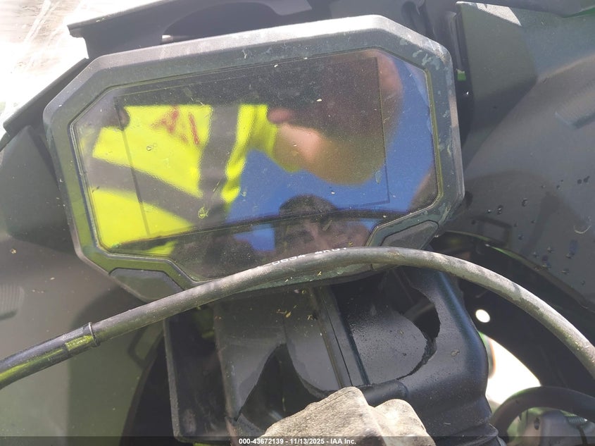 2025 Kawasaki Zx636 K VIN: JKBZXJK10SA008374 Lot: 43672139